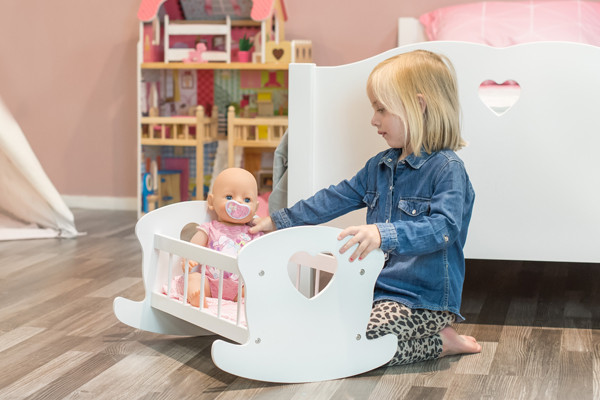 Lois is 3 jaar en 96 cm lang.