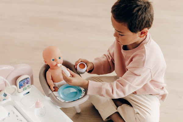 Accessoires om de pop te voeden